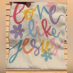 🆕 SPRING colors Graphic Tee— Love like Jesus